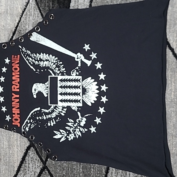 JOHNNY RAMONE RAW-EDGE SILVER GROMMETS GRAPHIC DESIGN TANK-TOP - Picture 4 of 9